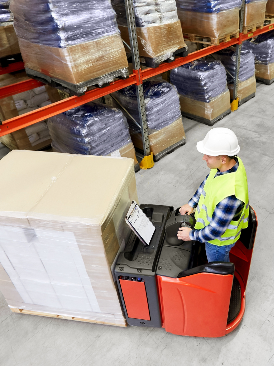Managing Seasonal Demand Fluctuations in Warehouse Operations